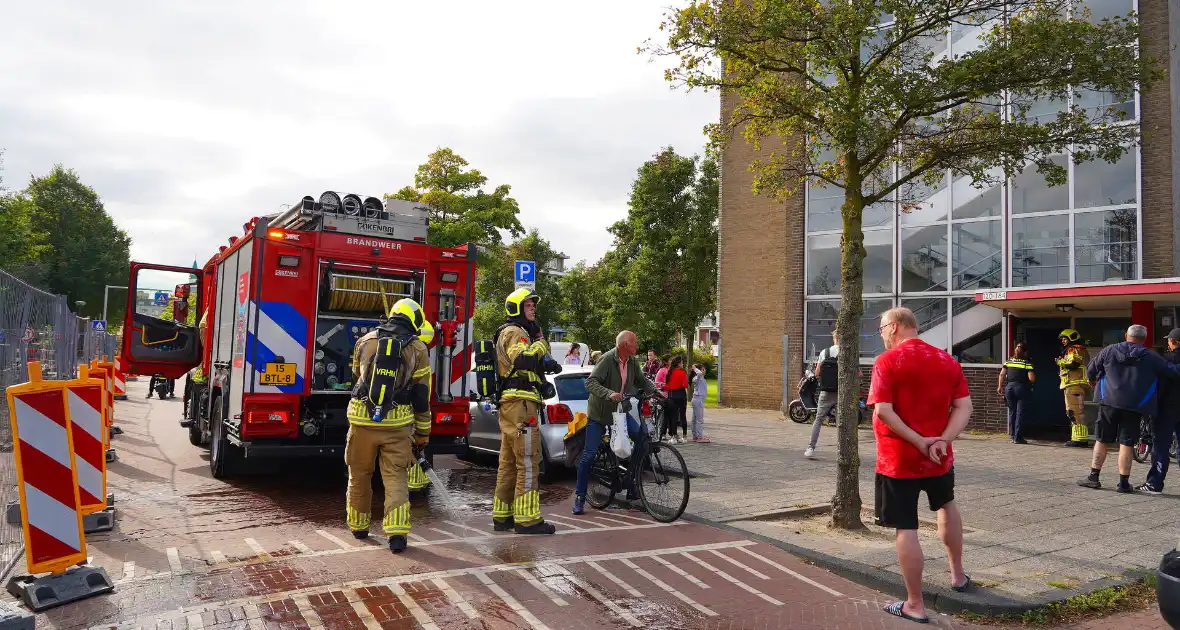 Kinderwagen vlamt in portiek; oorzaak nog onbekend - Foto 6