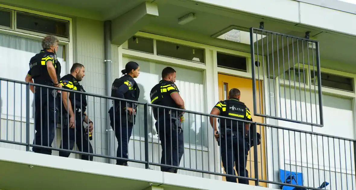 Politie onderzoekt vuurwapenmelding op School