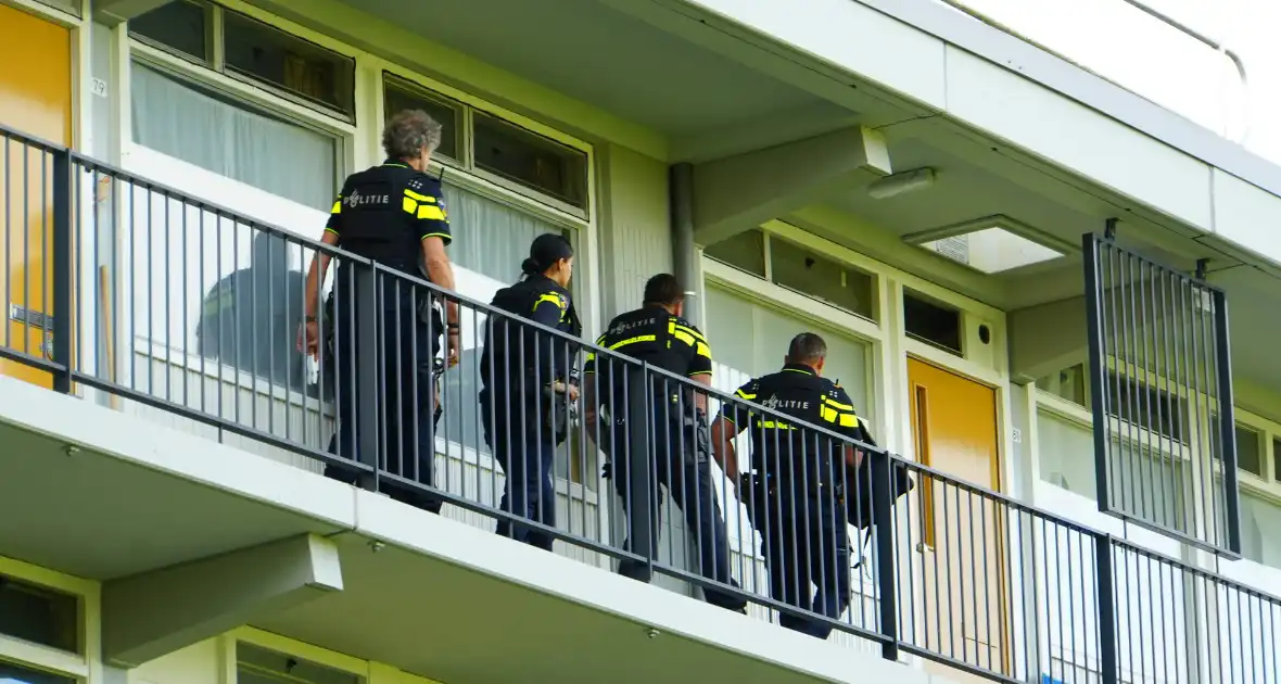 Politie onderzoekt vuurwapenmelding op School - Foto 2