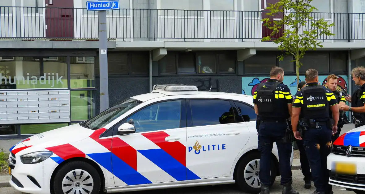 Politie onderzoekt vuurwapenmelding op School - Foto 5