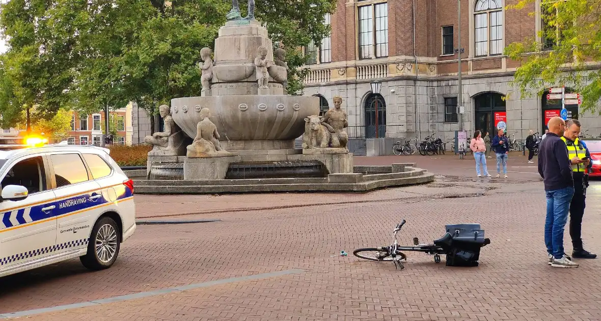 Fietsster gaat onderuit - Foto 5