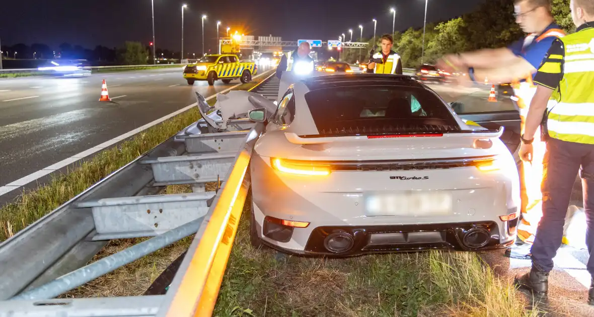 Peperdure Porsche total-loss na aanrijding - Foto 10