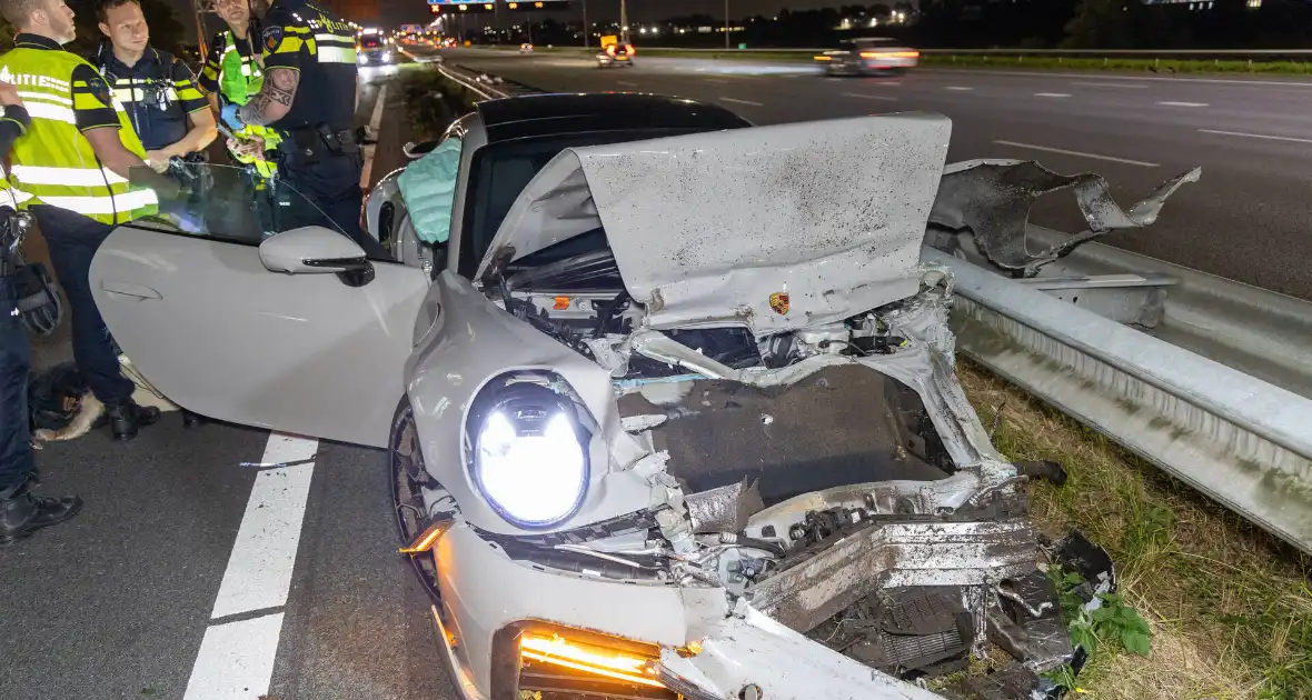 Peperdure Porsche total-loss na aanrijding - Foto 3