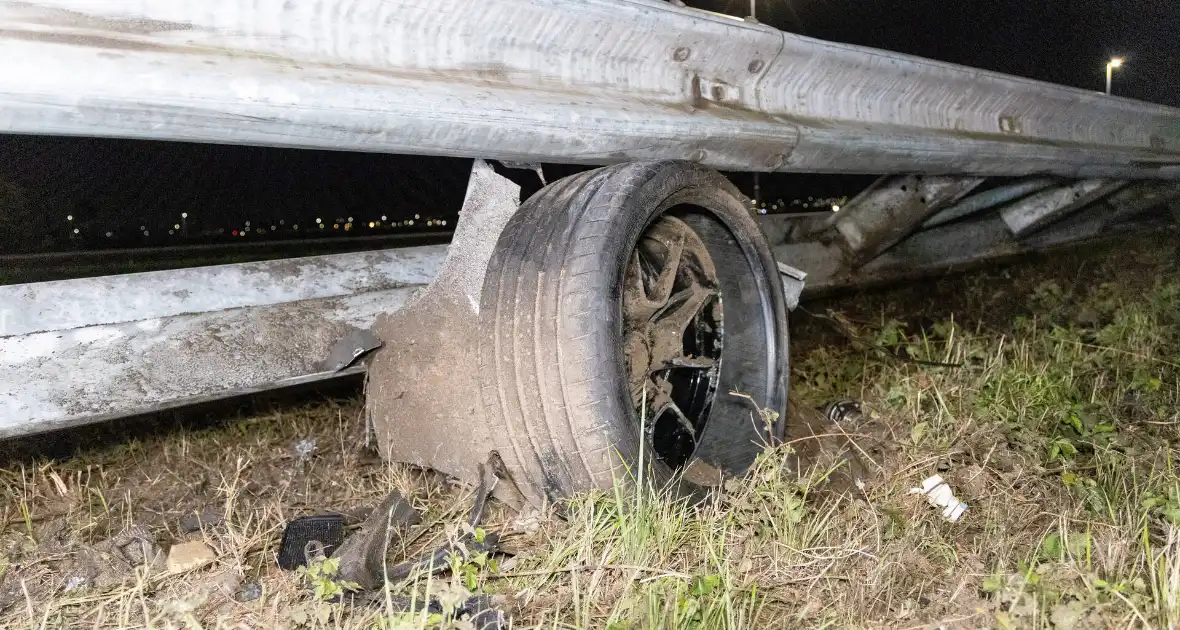 Peperdure Porsche total-loss na aanrijding - Foto 5