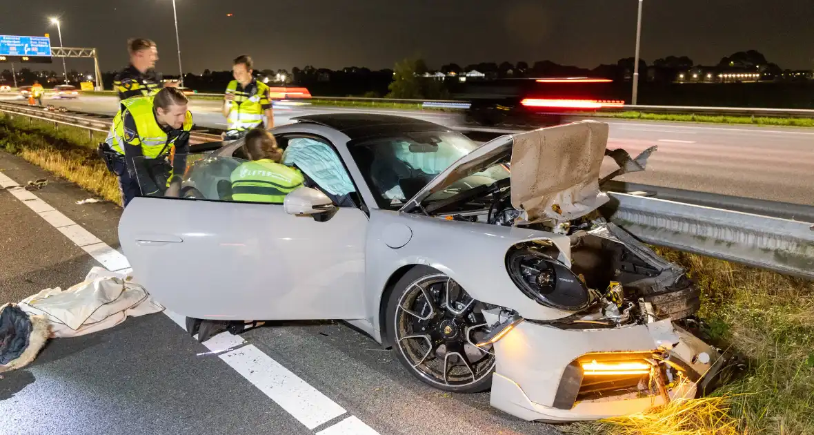 Peperdure Porsche total-loss na aanrijding - Foto 8