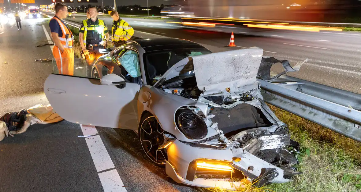 Peperdure Porsche total-loss na aanrijding - Foto 9