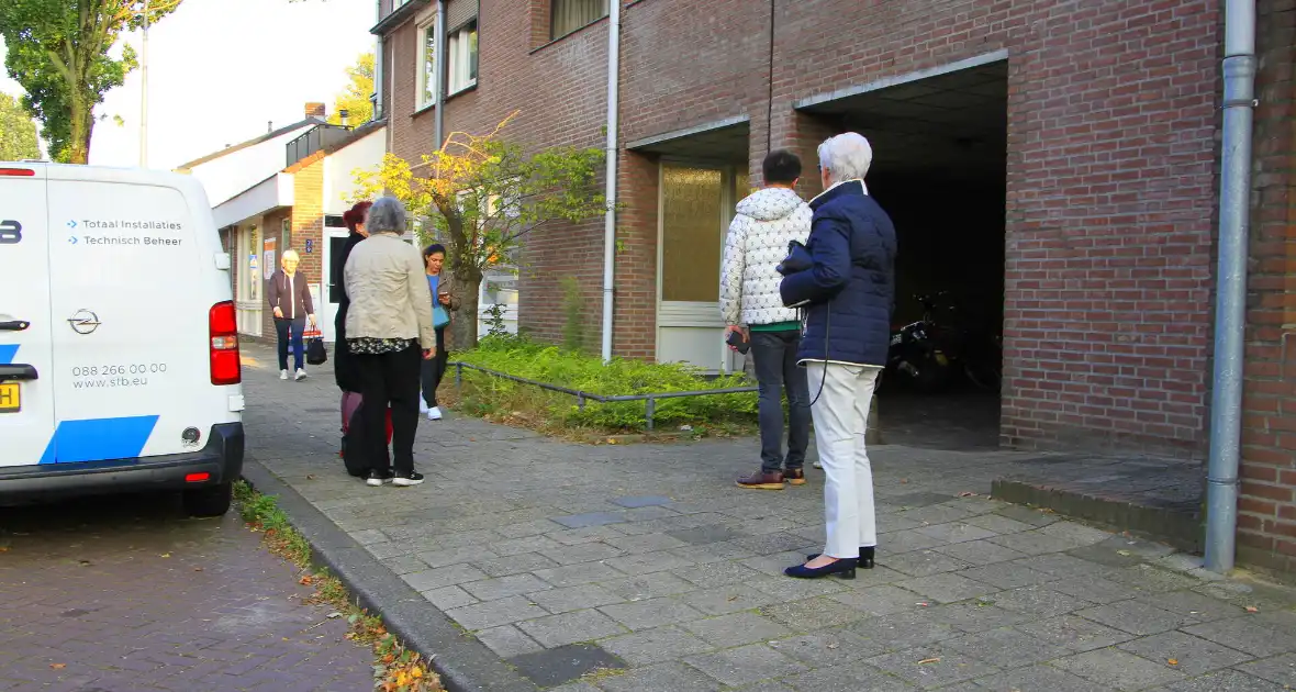 Huisartsenpraktijk tijdelijk ontruimd door stankoverlast - Foto 4