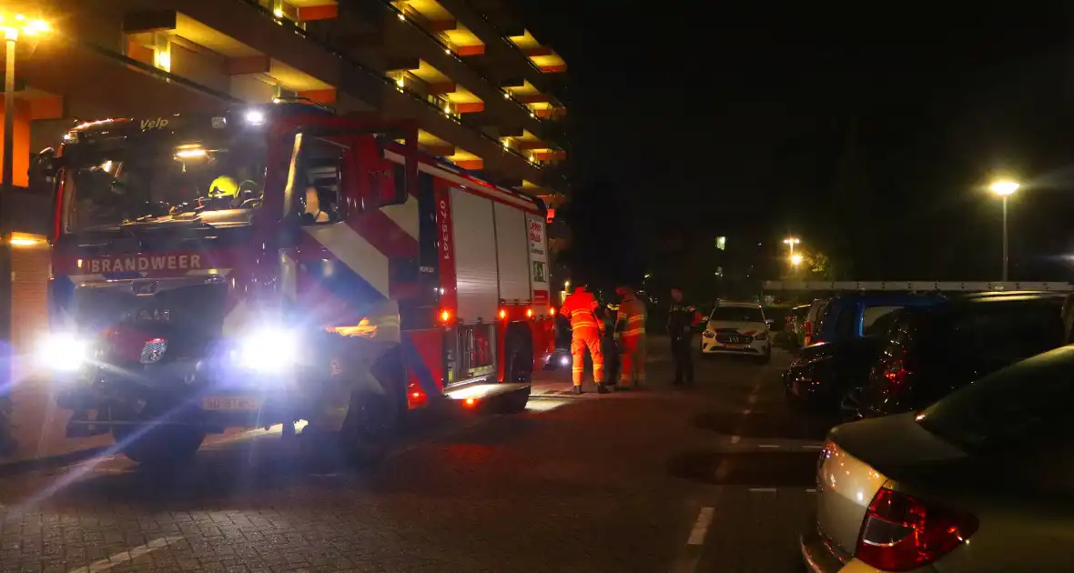 Brandweer verricht metingen in appartement - Foto 2