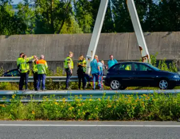 Gewonde na kop-staart aanrijding op snelweg