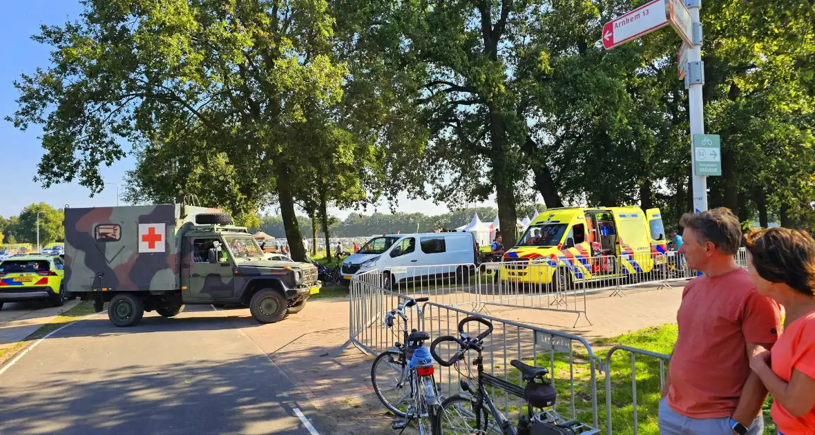 Parachutist zwaargewond bij ongeval op evenemententerrein - Foto 2