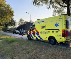 Bestelauto en personenauto botsen op elkaar