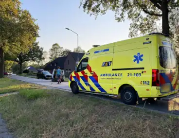 Bestelauto en personenauto botsen op elkaar