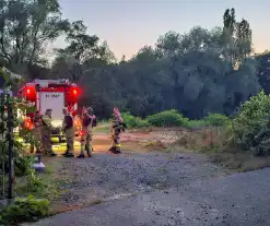 Parachutist belandt in boom, hoogte reddingsteam ingezet