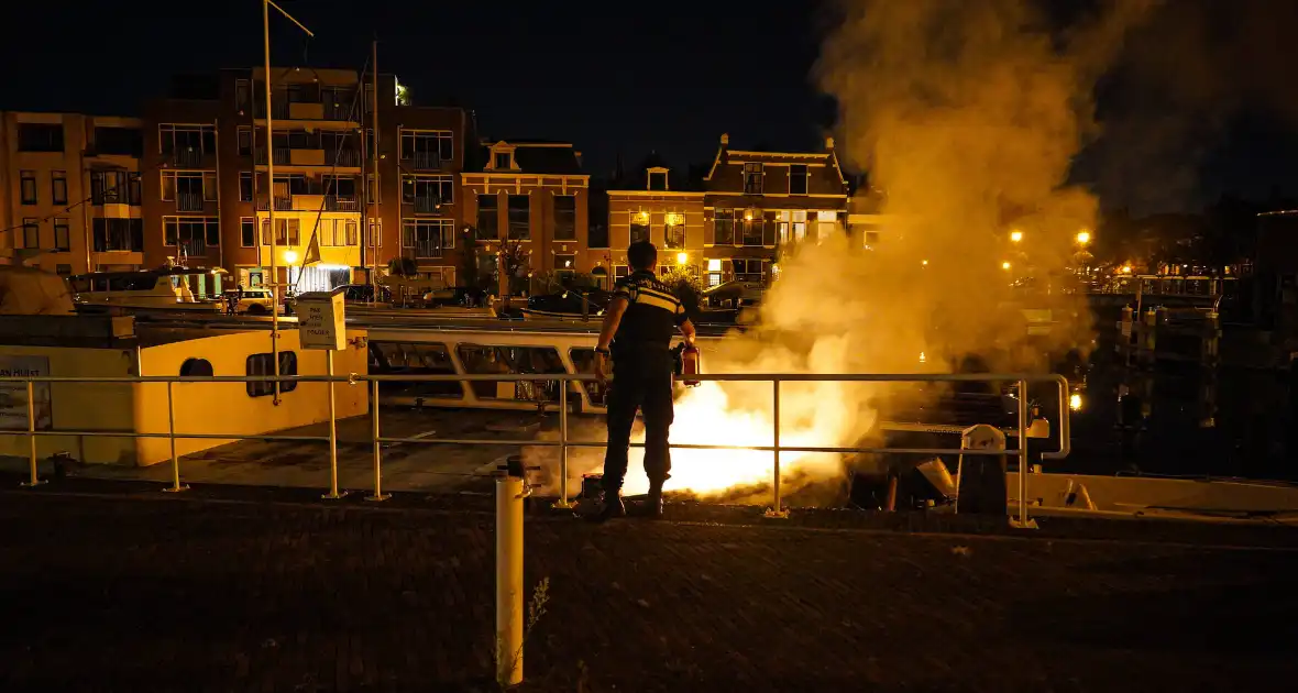 Brand op boot snel gedoofd - Foto 1