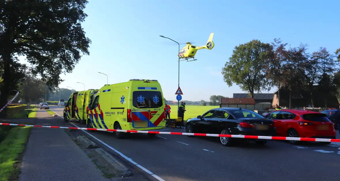 Wielrenner geschept door auto, traumateam ingezet