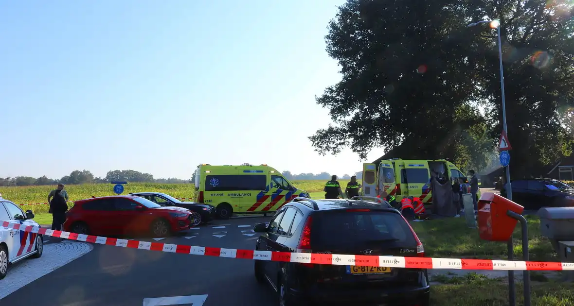 Wielrenner geschept door auto, traumateam ingezet - Foto 1