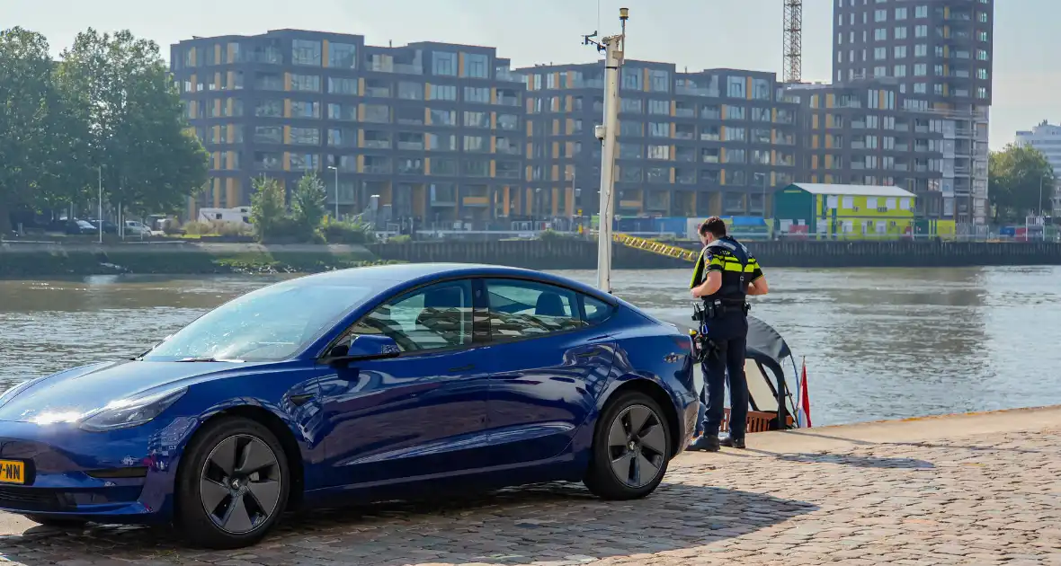 Koelvloeistoflekkage op motorblok pleziervaartuig - Foto 1