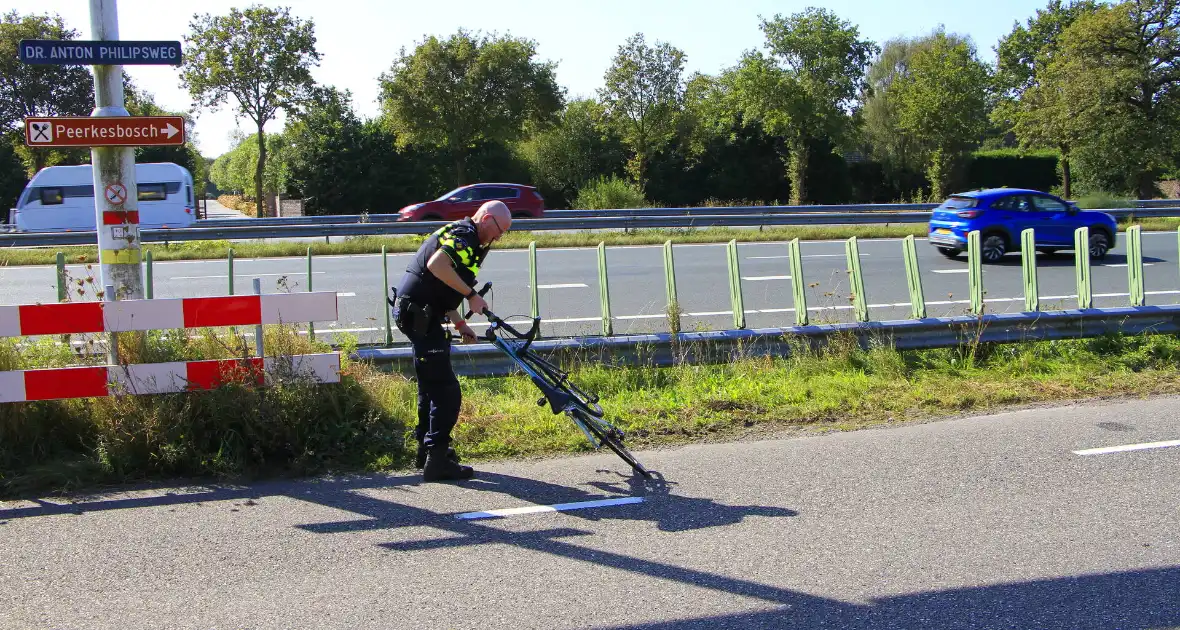 Wielrenfiets gebroken na ongeval met motor - Foto 5