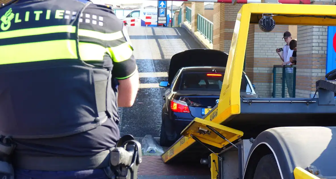 BMW total-loss na botsing op parkeerhelling - Foto 2