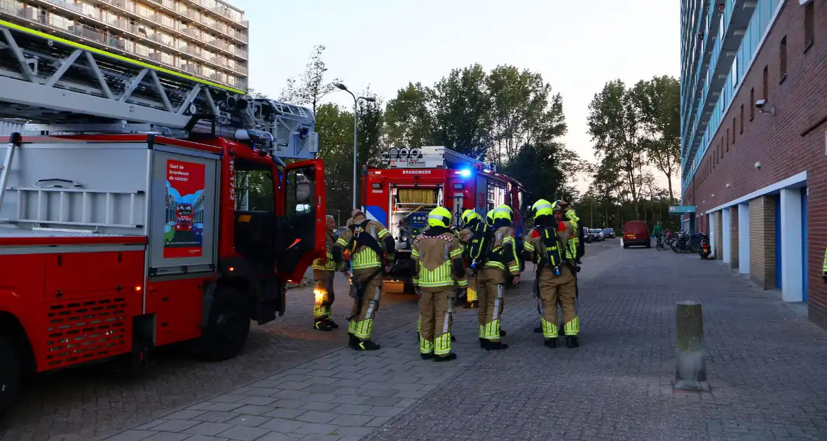 Barbecue op balkon zorgt voor inzet brandweer - Foto 16