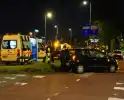 Bestuurder klapt op auto en ramt daarna verkeerslicht