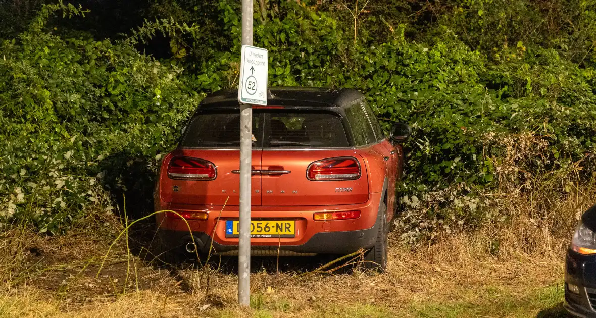 Minderjarige botst met personenauto tijdens joyride - Foto 4