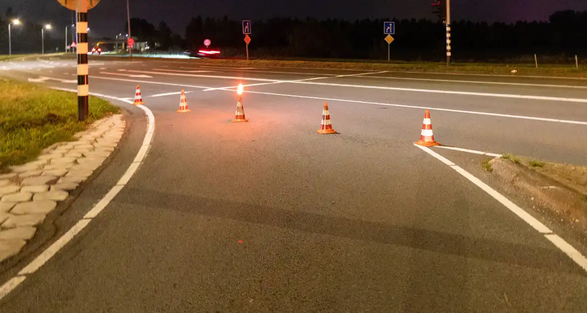 Bestuurder botst tegen paal en raakt gewond - Foto 4