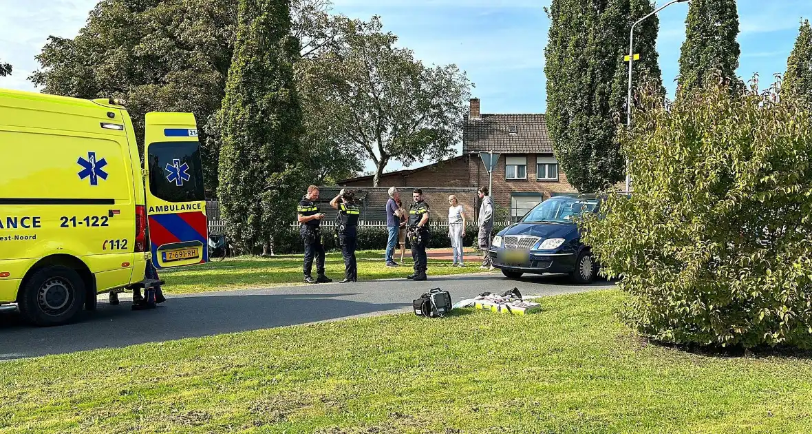 Fietser zwaargewond bij aanrijding met personenauto - Foto 8