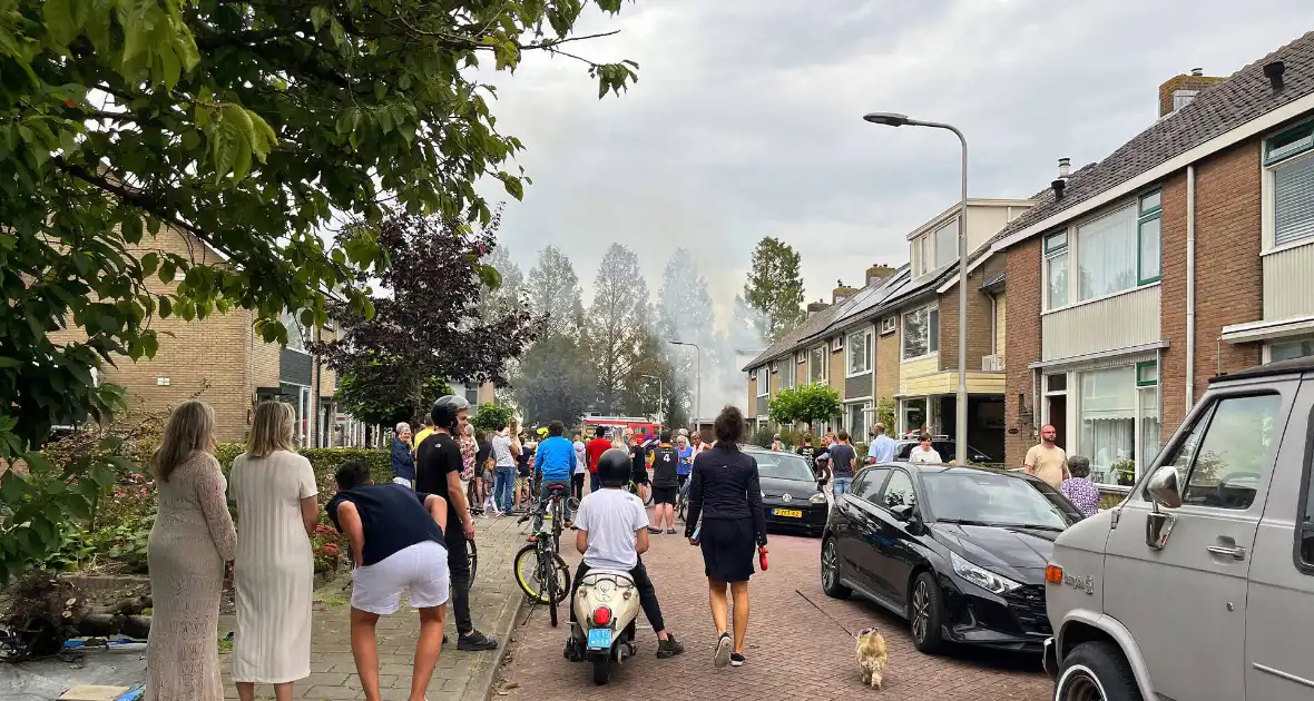 Veel rookontwikkeling bij schuurbrand - Foto 1