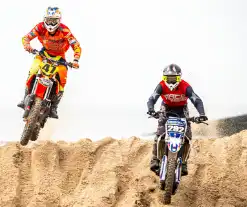 Duizenden toeschouwers bij 37e strandcross Vlissingen