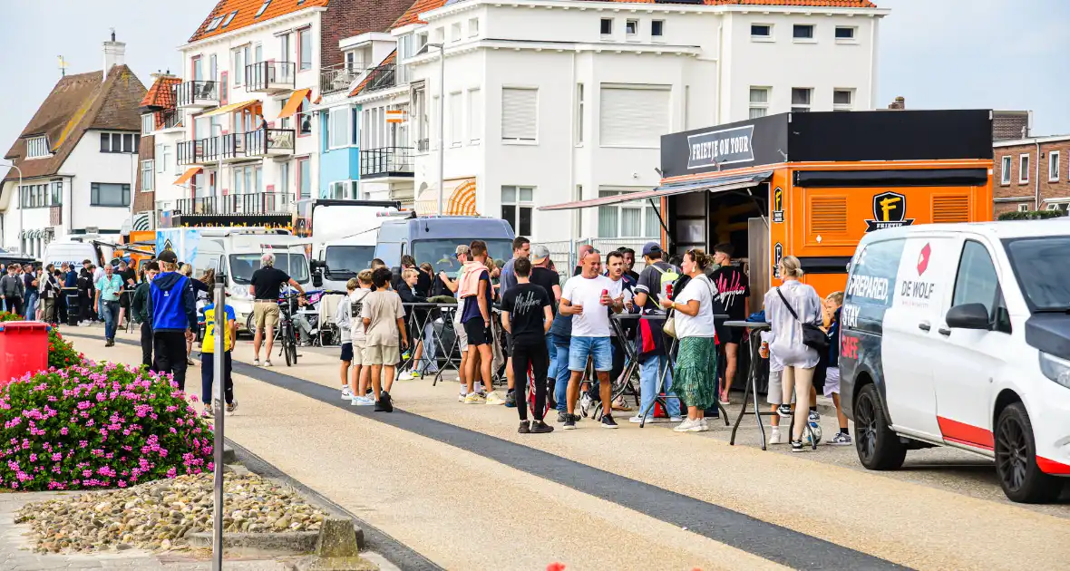 Duizenden toeschouwers bij 37e strandcross Vlissingen - Foto 6