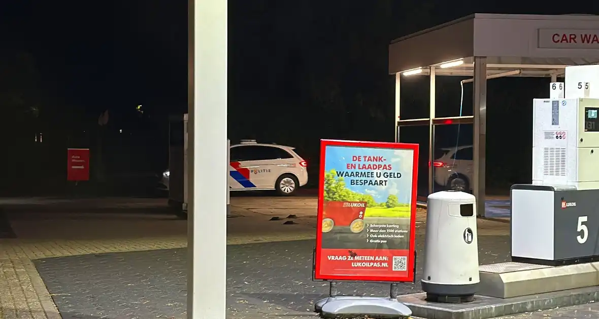 Overval op tankstation, dader vlucht weg - Foto 1