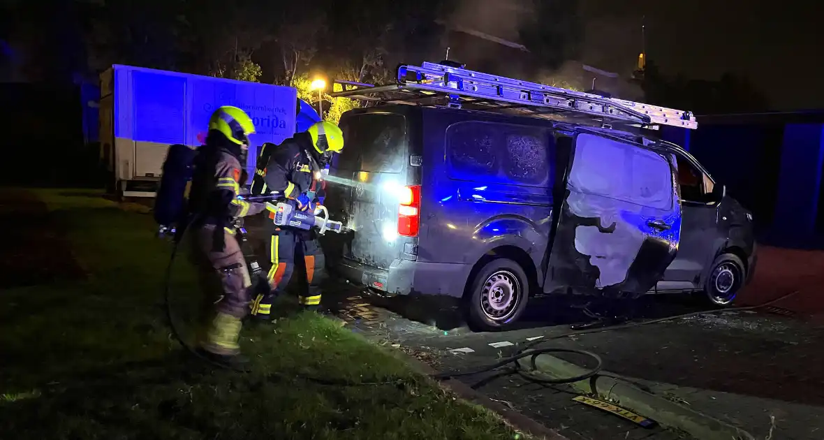 Hydraulisch gereedschap ingezet bij blussen voertuigbrand - Foto 5