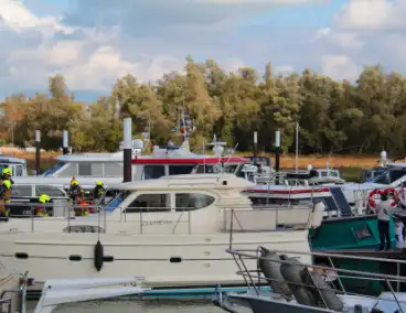 Kortsluiting veroorzaakt rookontwikkeling op boot