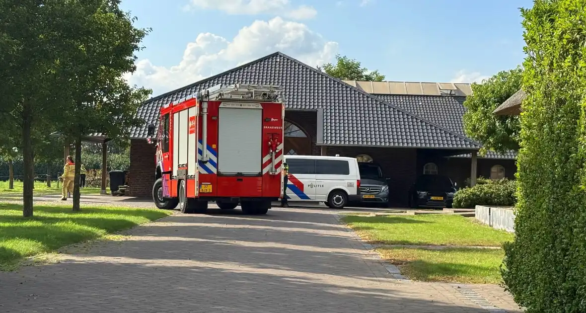 Smeulende mesthoop zorgt voor brandweeractie - Foto 1