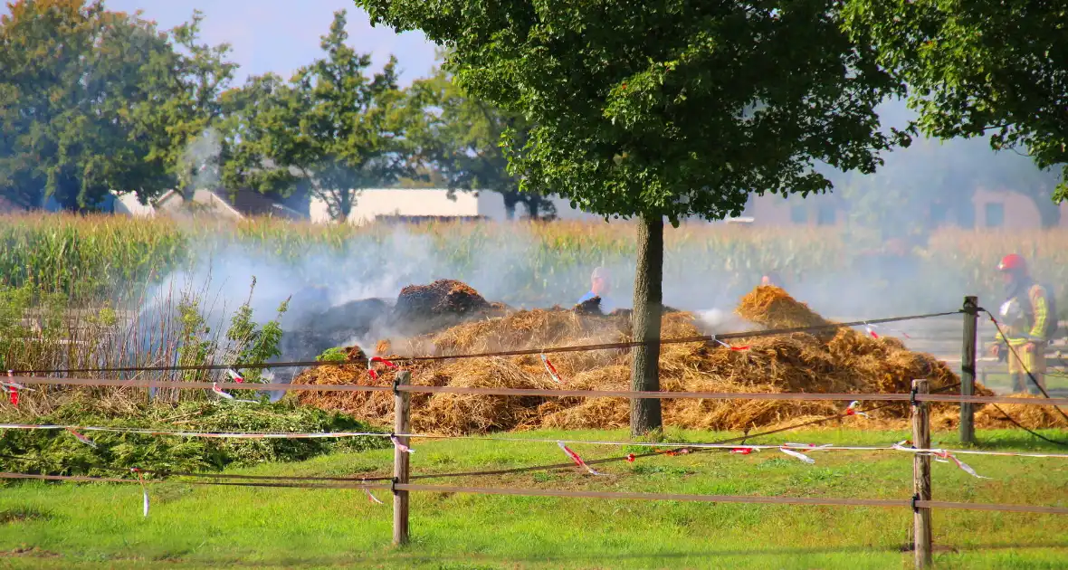 Smeulende mesthoop zorgt voor brandweeractie - Foto 5