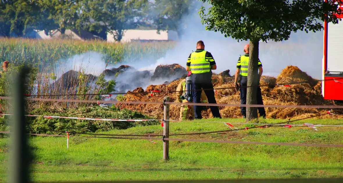 Smeulende mesthoop zorgt voor brandweeractie - Foto 8