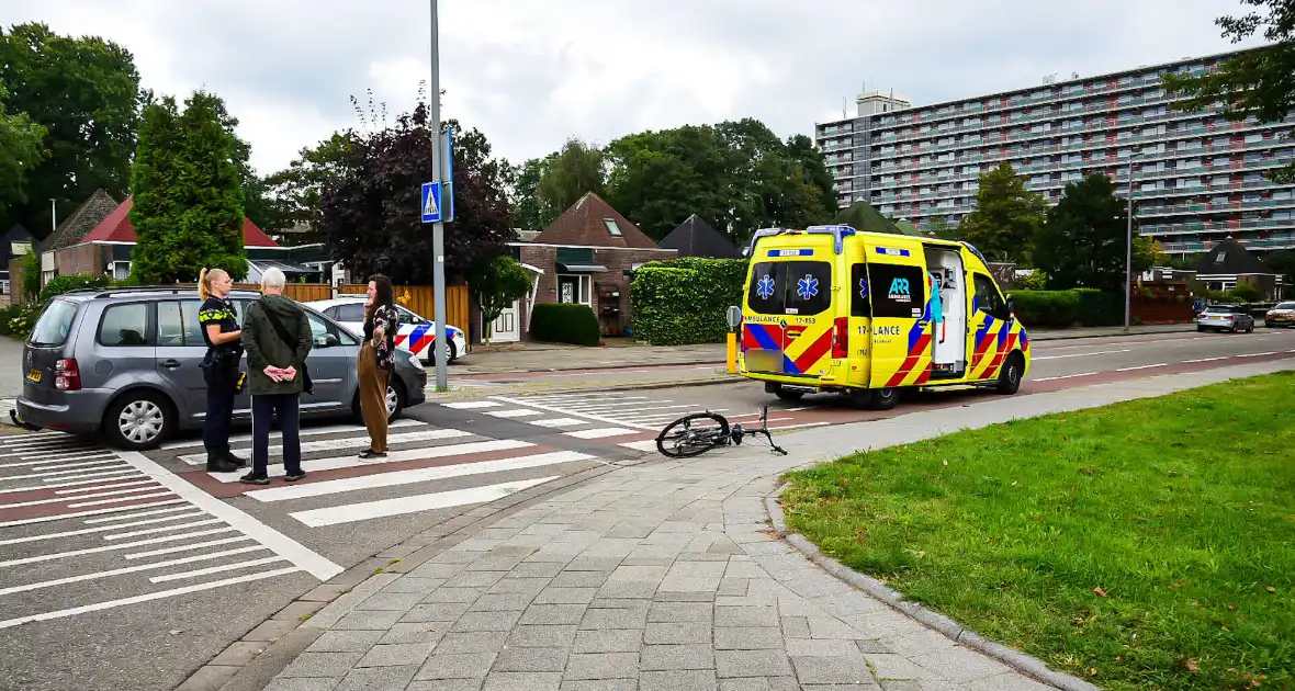 Kind op fiets aangereden bij oversteekplaats