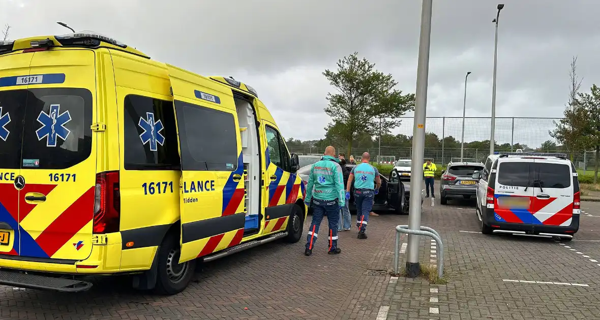 Fikse schade bij aanrijding op parkeerplaats - Foto 4