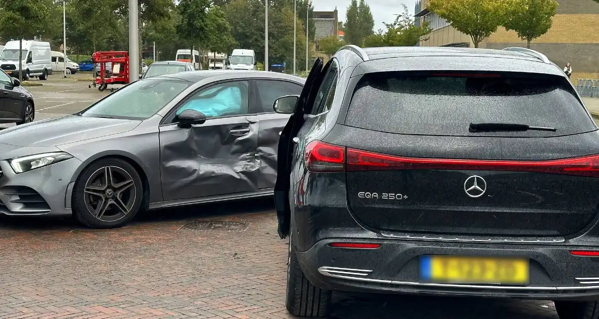 Fikse schade bij aanrijding op parkeerplaats - Foto 7