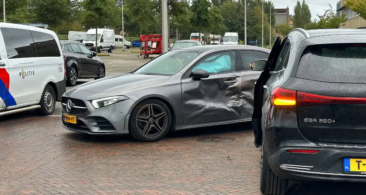 Fikse schade bij aanrijding op parkeerplaats - Foto 8