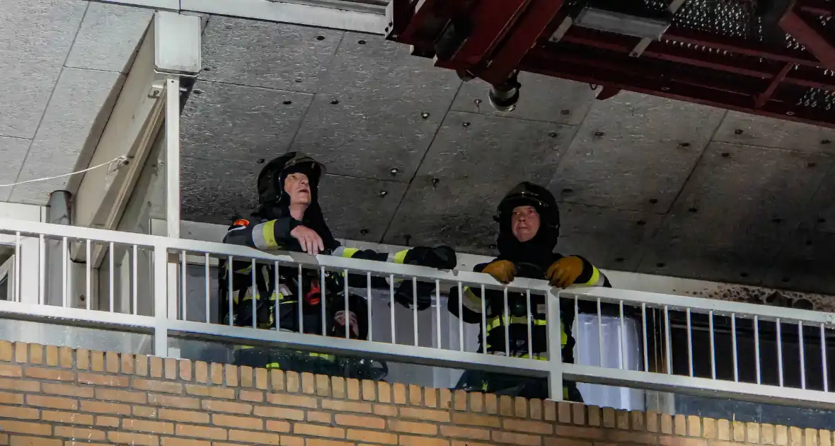 Brand op zesde verdieping van flatgebouw - Foto 4