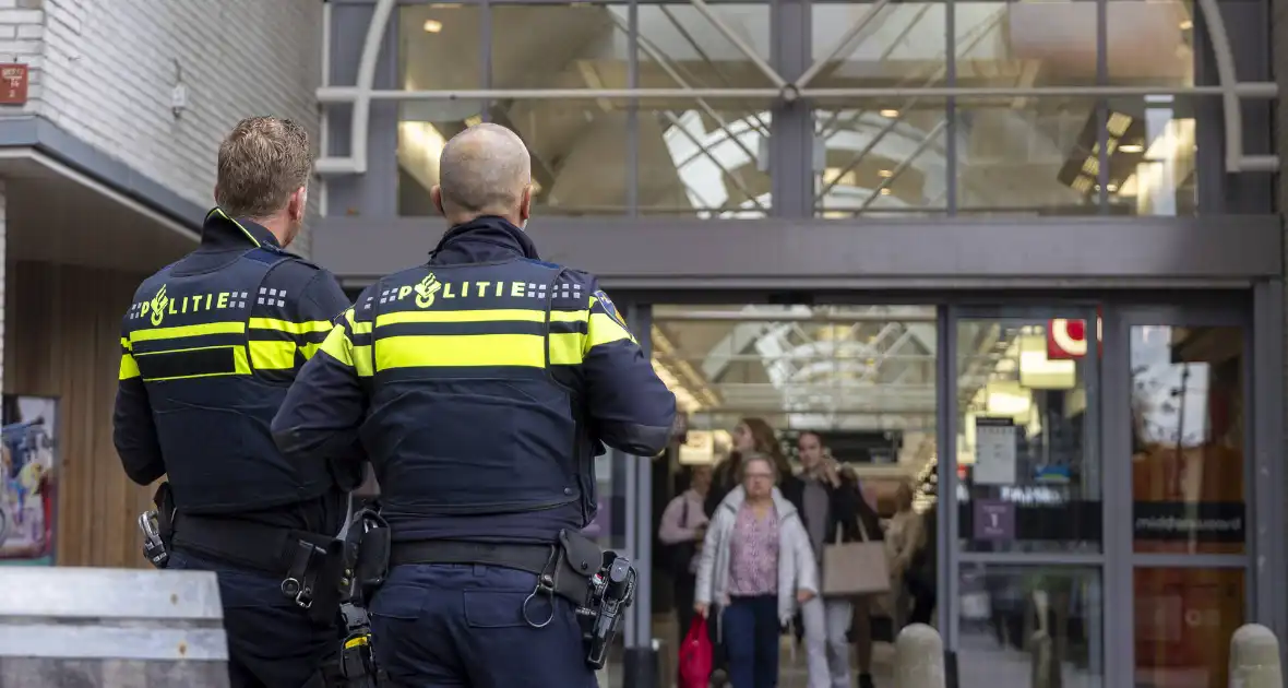 Poging tot overval telefoonwinkel - Foto 3