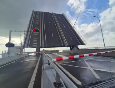 Lange files door storing bij Haringvlietbrug