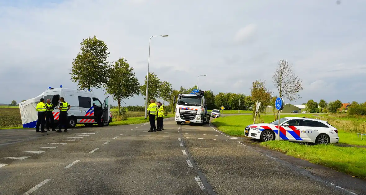 Bestuurder komt om bij auto te water - Foto 10