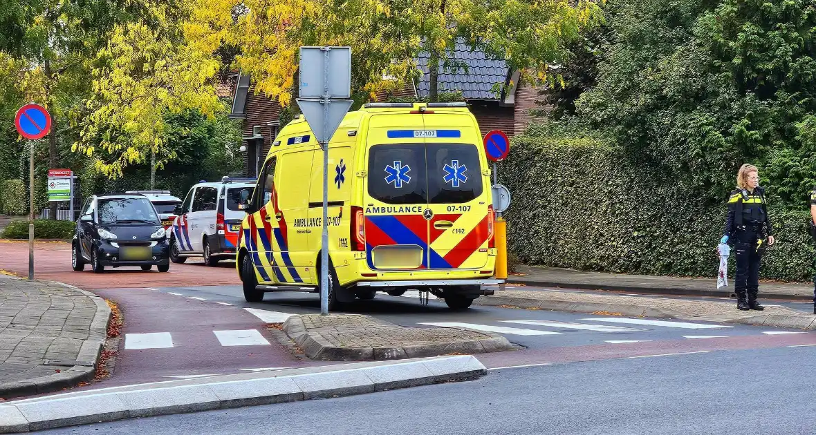 Fietser hard onderuit op rotonde - Foto 3