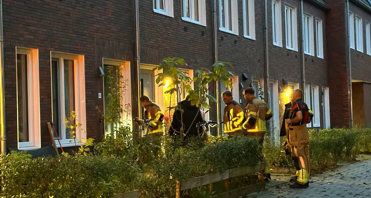 Brandweer ingezet voor wateroverlast in woning - Foto 2