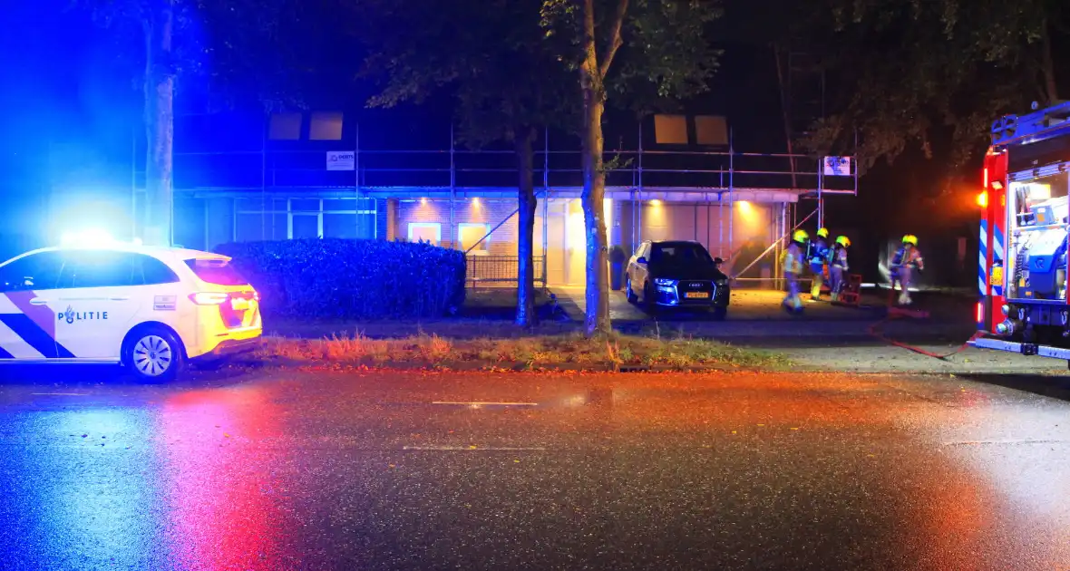 Brandweer zet meerdere eenheden in bij woningbrand - Foto 5