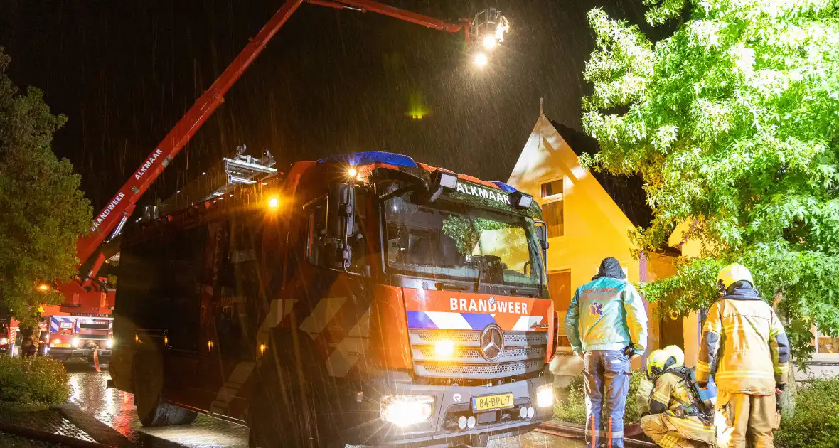 Zware schade na uitslaande brand in woning - Foto 7