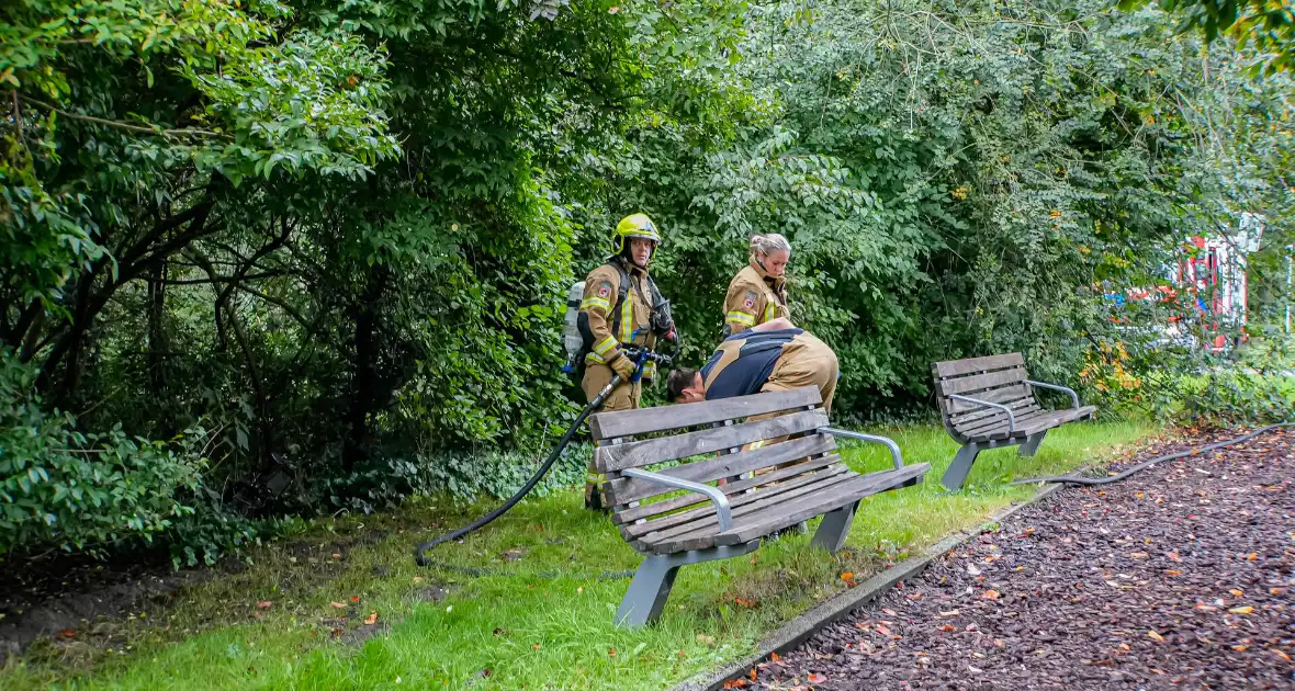 Scooter gedumpt en in brand gestoken bij speeltuinen - Foto 3